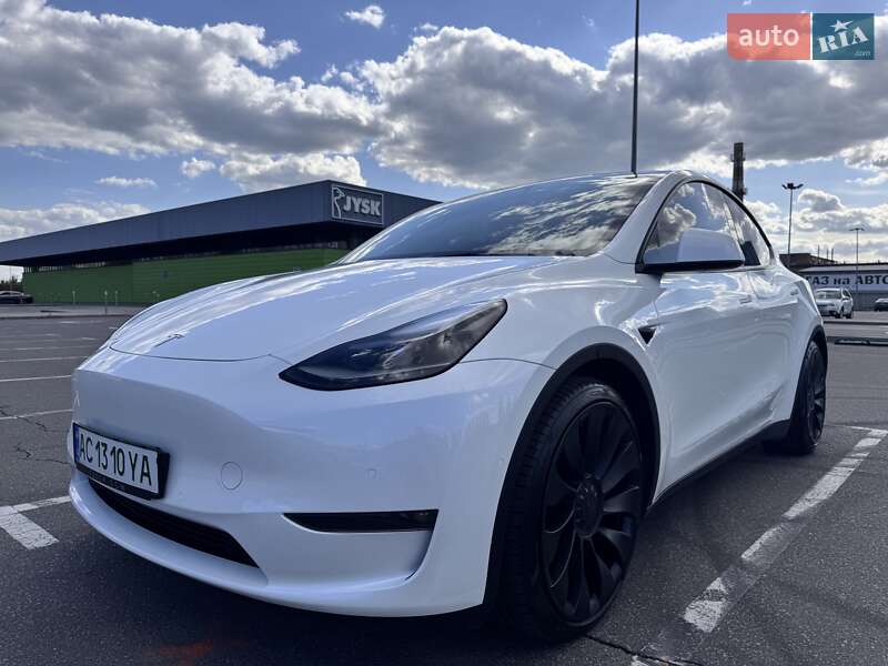 Позашляховик / Кросовер Tesla Model Y 2022 в Києві