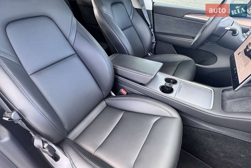 Позашляховик / Кросовер Tesla Model Y 2022 в Києві