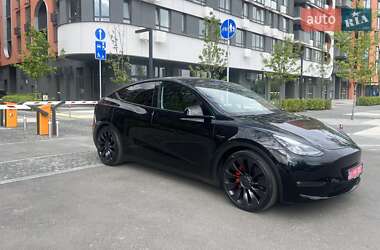 Позашляховик / Кросовер Tesla Model Y 2023 в 