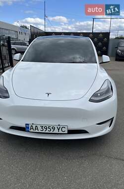 Внедорожник / Кроссовер Tesla Model Y 2021 в 