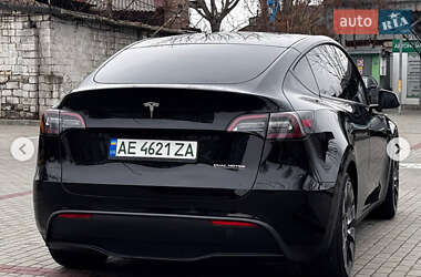 Позашляховик / Кросовер Tesla Model Y 2021 в 