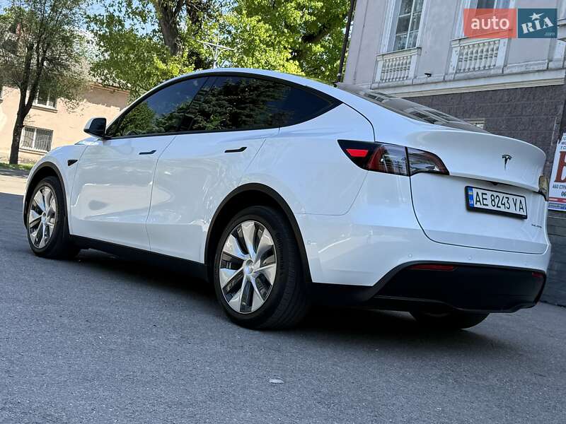 Позашляховик / Кросовер Tesla Model Y 2021 в Кам'янському