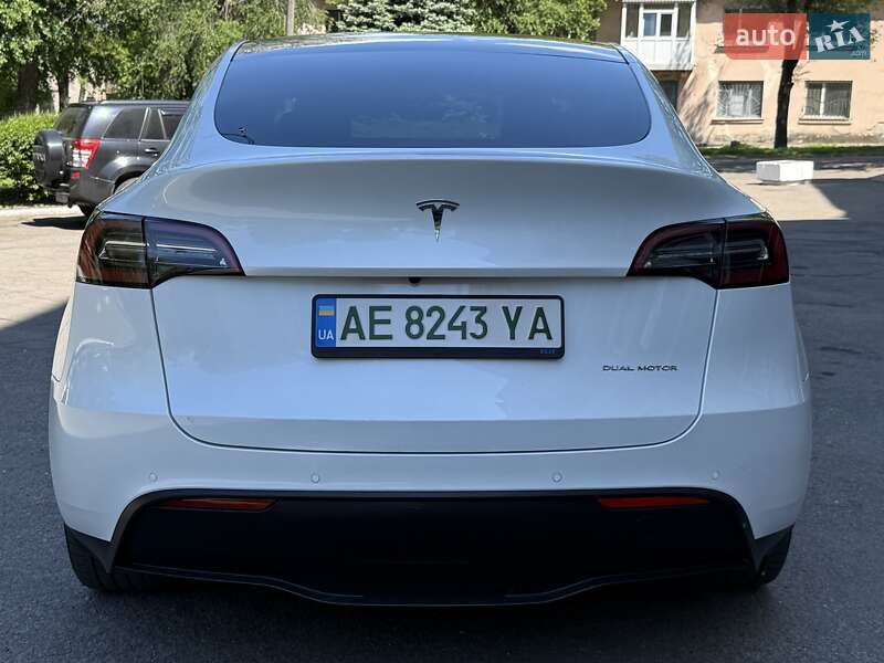 Позашляховик / Кросовер Tesla Model Y 2021 в Кам'янському