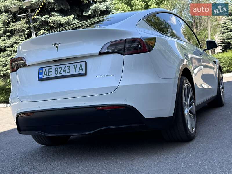 Позашляховик / Кросовер Tesla Model Y 2021 в Кам'янському