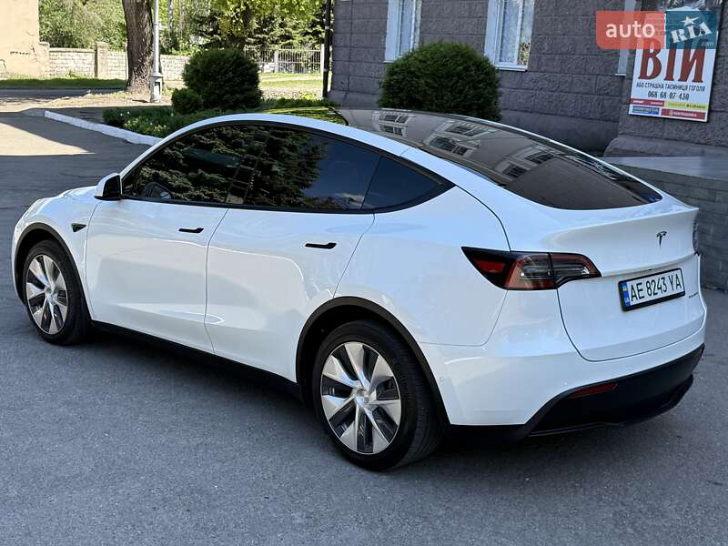 Позашляховик / Кросовер Tesla Model Y 2021 в Кам'янському