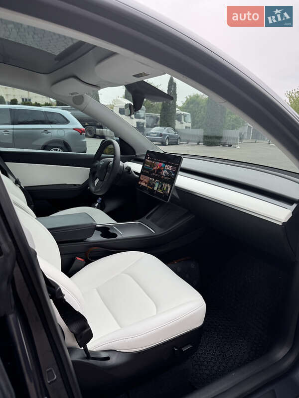 Внедорожник / Кроссовер Tesla Model Y 2021 в Виннице