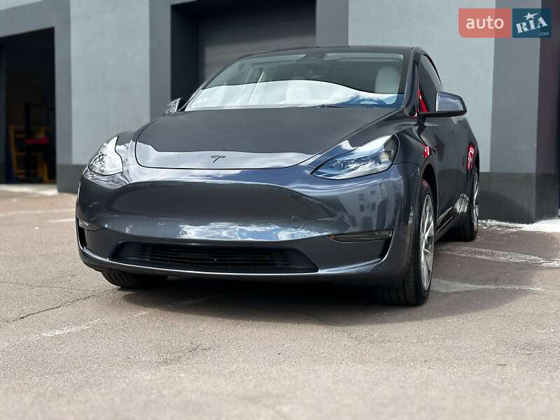Внедорожник / Кроссовер Tesla Model Y 2023 в Киеве