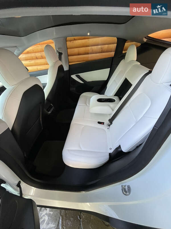 Внедорожник / Кроссовер Tesla Model Y 2021 в Днепре