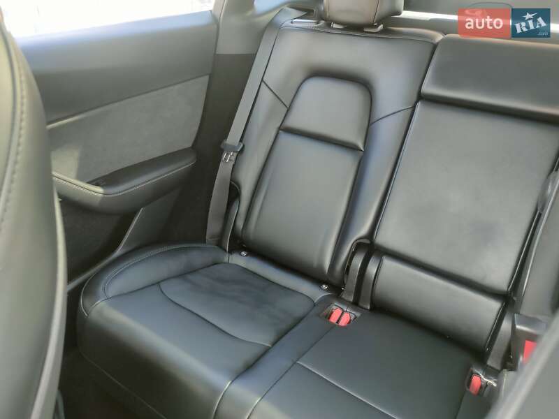 Позашляховик / Кросовер Tesla Model Y 2023 в Києві