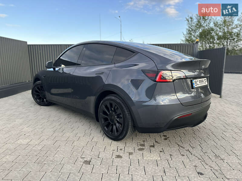Внедорожник / Кроссовер Tesla Model Y 2021 в Львове