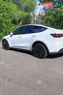 Внедорожник / Кроссовер Tesla Model Y 2023 в 
