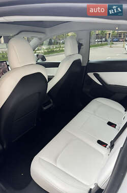 Внедорожник / Кроссовер Tesla Model Y 2021 в 