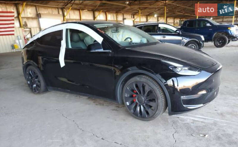 Позашляховик / Кросовер Tesla Model Y 2020 в Рівному