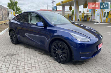 Позашляховик / Кросовер Tesla Model Y 2023 в 