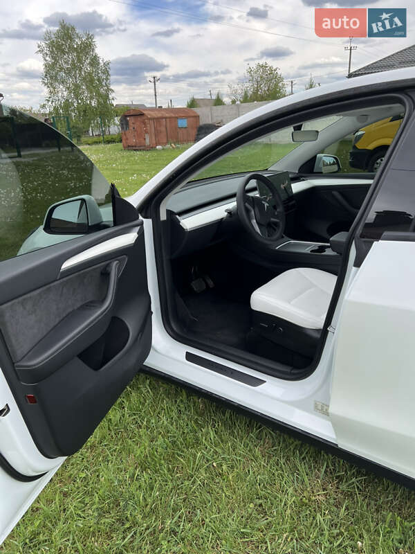 Внедорожник / Кроссовер Tesla Model Y 2022 в Полтаве