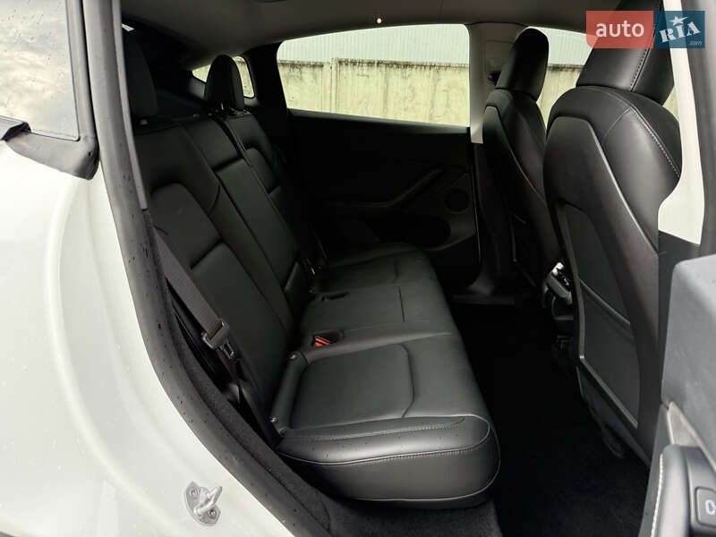 Внедорожник / Кроссовер Tesla Model Y 2023 в Тернополе