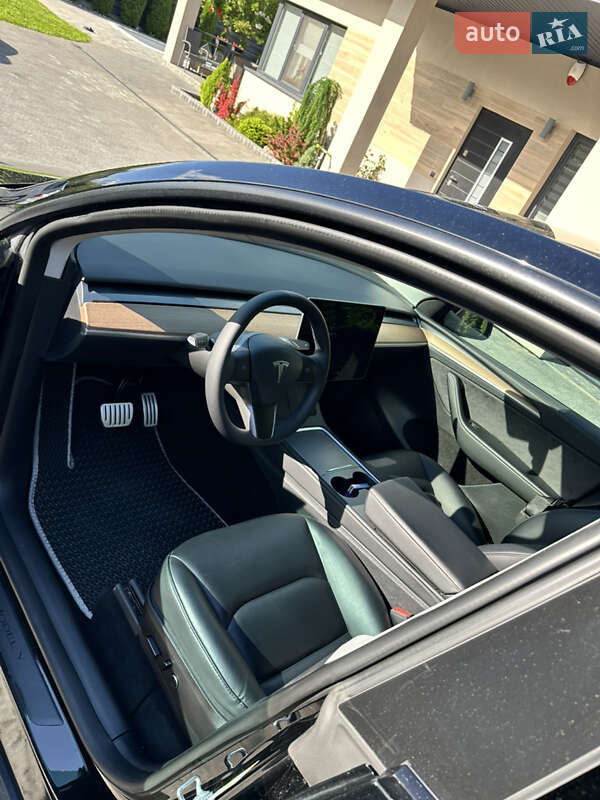 Позашляховик / Кросовер Tesla Model Y 2022 в Львові