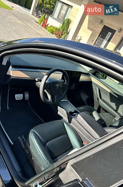 Позашляховик / Кросовер Tesla Model Y 2022 в 