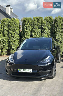Позашляховик / Кросовер Tesla Model Y 2022 в 