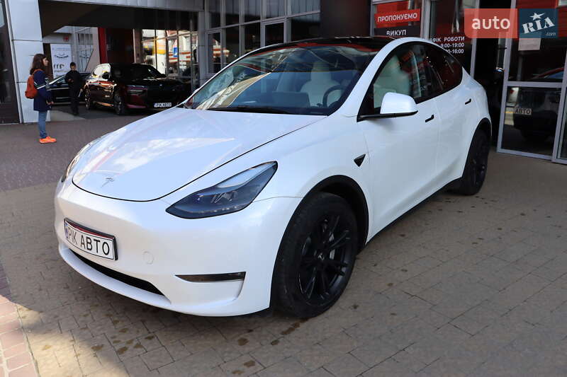 Внедорожник / Кроссовер Tesla Model Y 2023 в Львове