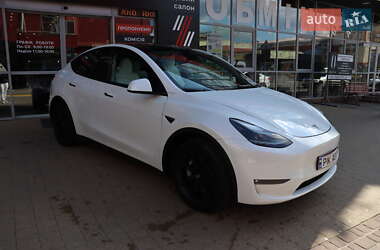 Внедорожник / Кроссовер Tesla Model Y 2023 в 