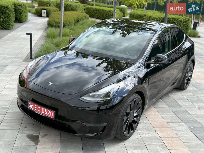 Внедорожник / Кроссовер Tesla Model Y 2023 в Киеве