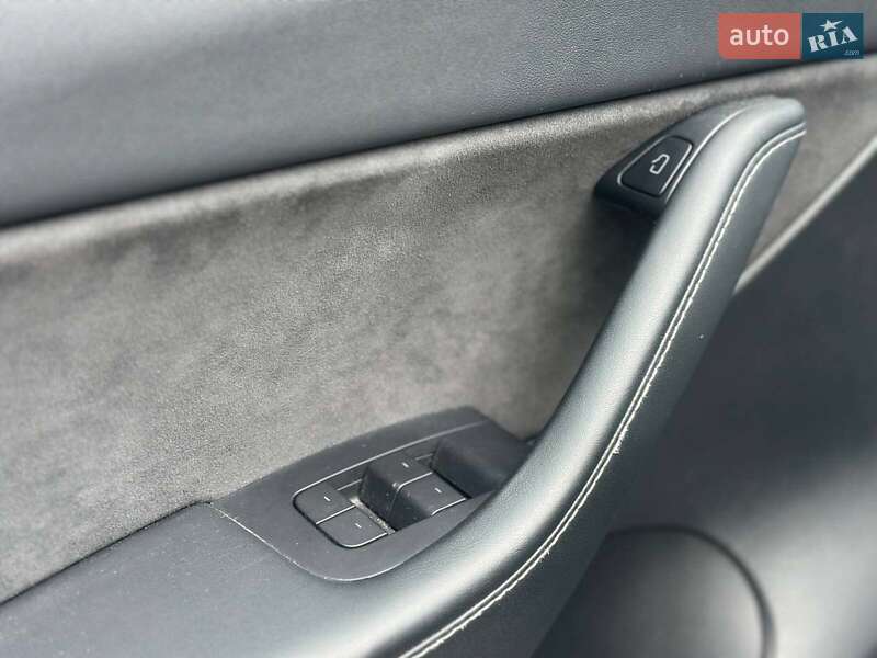 Позашляховик / Кросовер Tesla Model Y 2020 в Львові