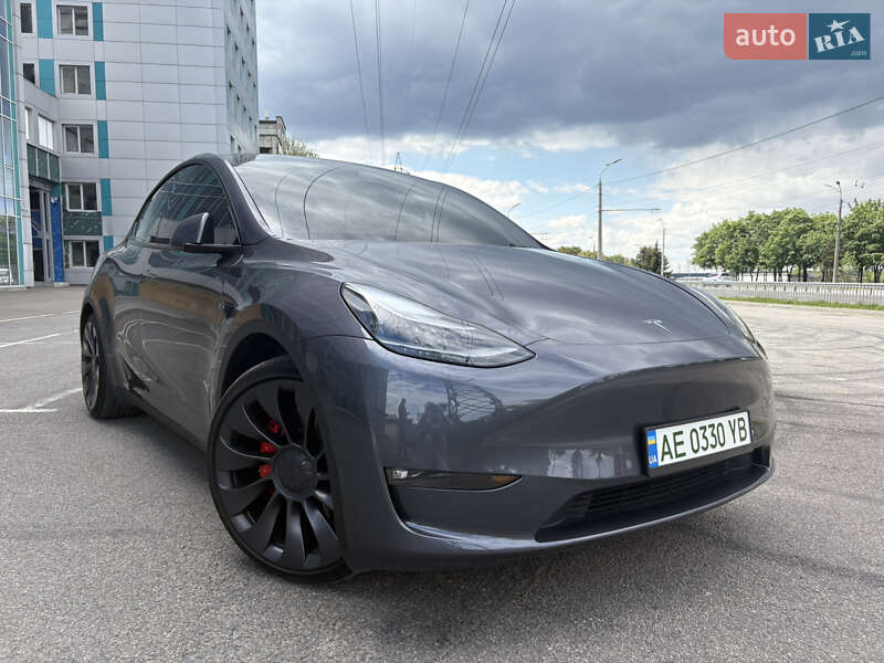 Позашляховик / Кросовер Tesla Model Y 2023 в 