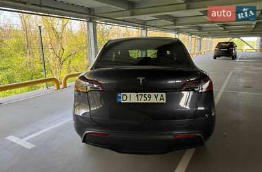Позашляховик / Кросовер Tesla Model Y 2024 в 