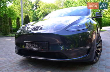 Внедорожник / Кроссовер Tesla Model Y 2024 в 