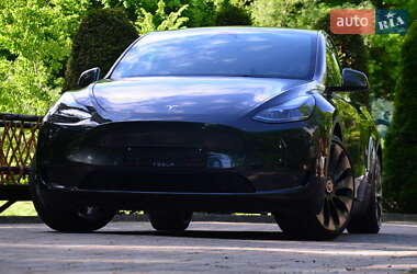 Внедорожник / Кроссовер Tesla Model Y 2024 в 