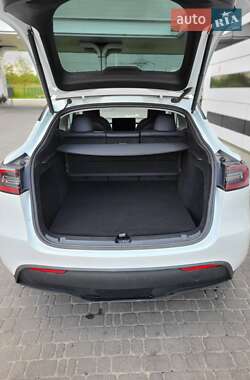 Позашляховик / Кросовер Tesla Model Y 2022 в 