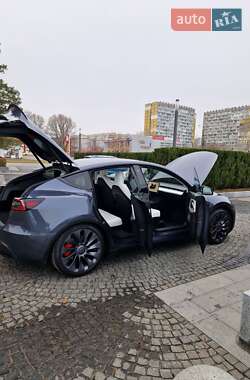 Внедорожник / Кроссовер Tesla Model Y 2022 в 