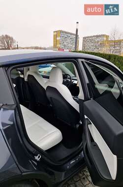 Внедорожник / Кроссовер Tesla Model Y 2022 в 