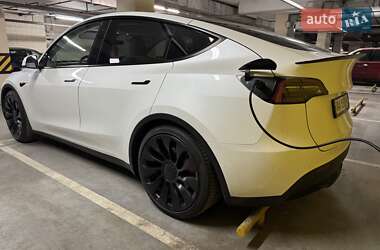 Внедорожник / Кроссовер Tesla Model Y 2021 в 