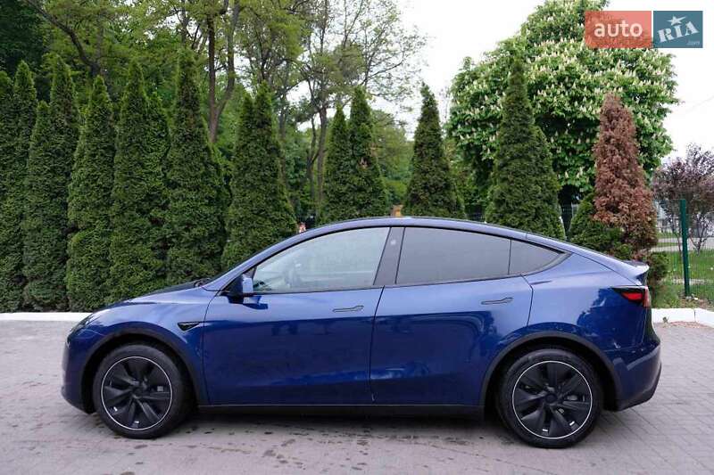 Внедорожник / Кроссовер Tesla Model Y 2024 в 