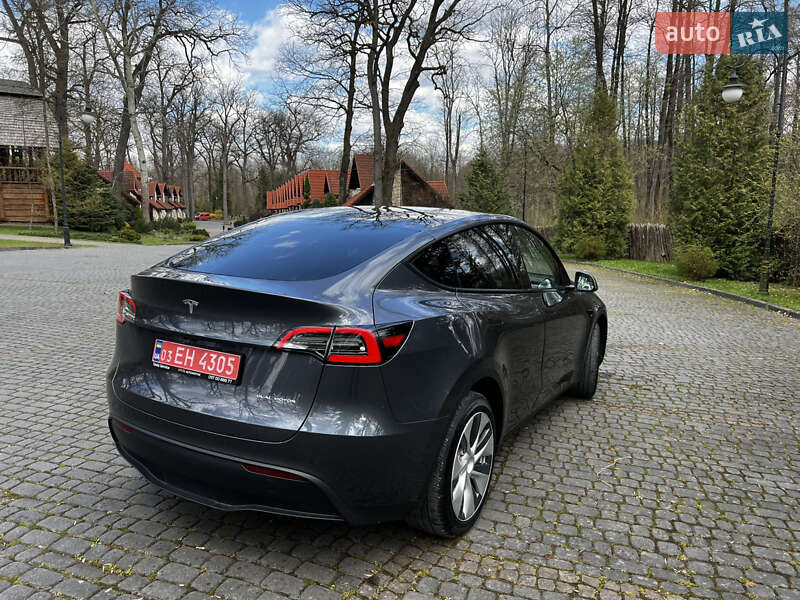 Позашляховик / Кросовер Tesla Model Y 2023 в Львові