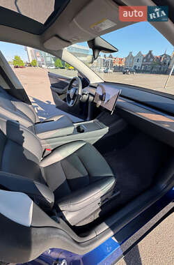 Позашляховик / Кросовер Tesla Model Y 2022 в 