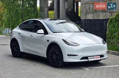 Позашляховик / Кросовер Tesla Model Y 2021 в 