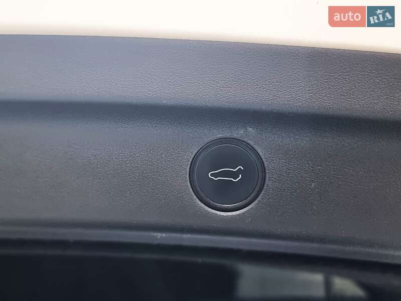 Позашляховик / Кросовер Tesla Model Y 2021 в Хмельницькому