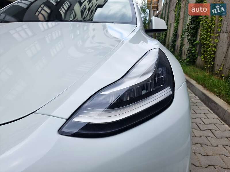 Позашляховик / Кросовер Tesla Model Y 2021 в Хмельницькому