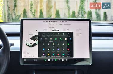 Позашляховик / Кросовер Tesla Model Y 2021 в 