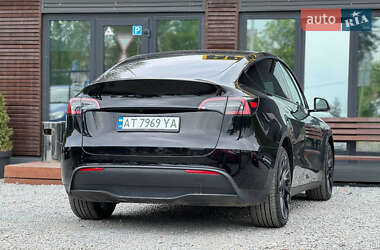 Внедорожник / Кроссовер Tesla Model Y 2021 в 