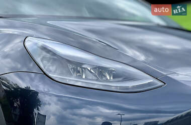 Позашляховик / Кросовер Tesla Model Y 2024 в 