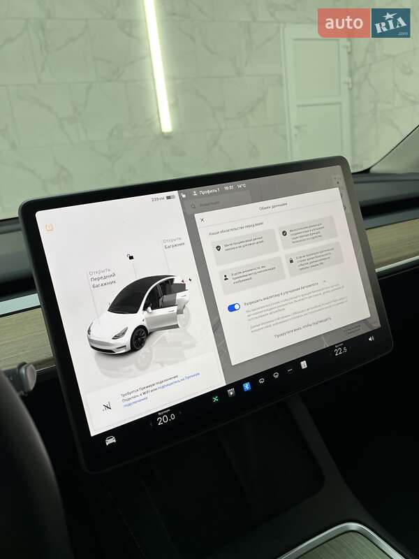 Внедорожник / Кроссовер Tesla Model Y 2024 в Могилев-Подольске