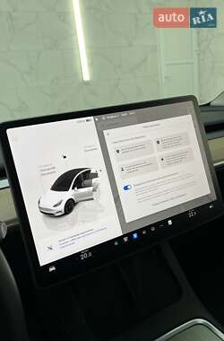 Внедорожник / Кроссовер Tesla Model Y 2024 в 