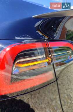 Внедорожник / Кроссовер Tesla Model Y 2022 в 