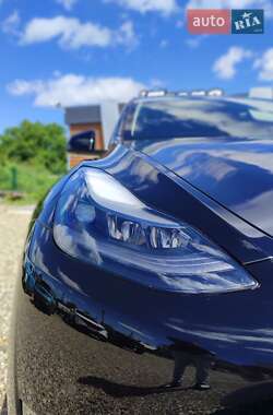 Внедорожник / Кроссовер Tesla Model Y 2022 в 