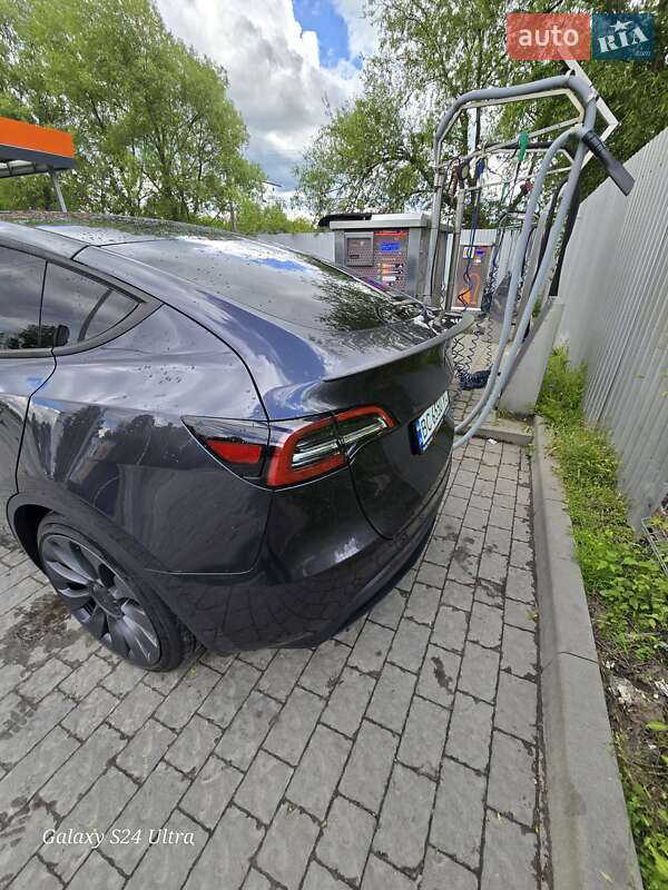 Позашляховик / Кросовер Tesla Model Y 2024 в Львові