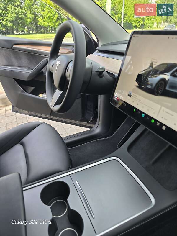 Позашляховик / Кросовер Tesla Model Y 2024 в Львові